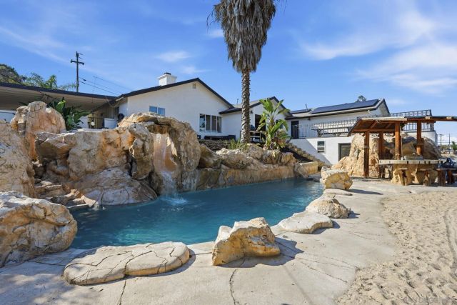 13883 Sage Mountain Ln, Jamul, CA 91935