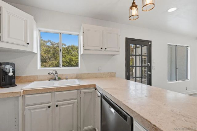 13883 Sage Mountain Ln, Jamul, CA 91935