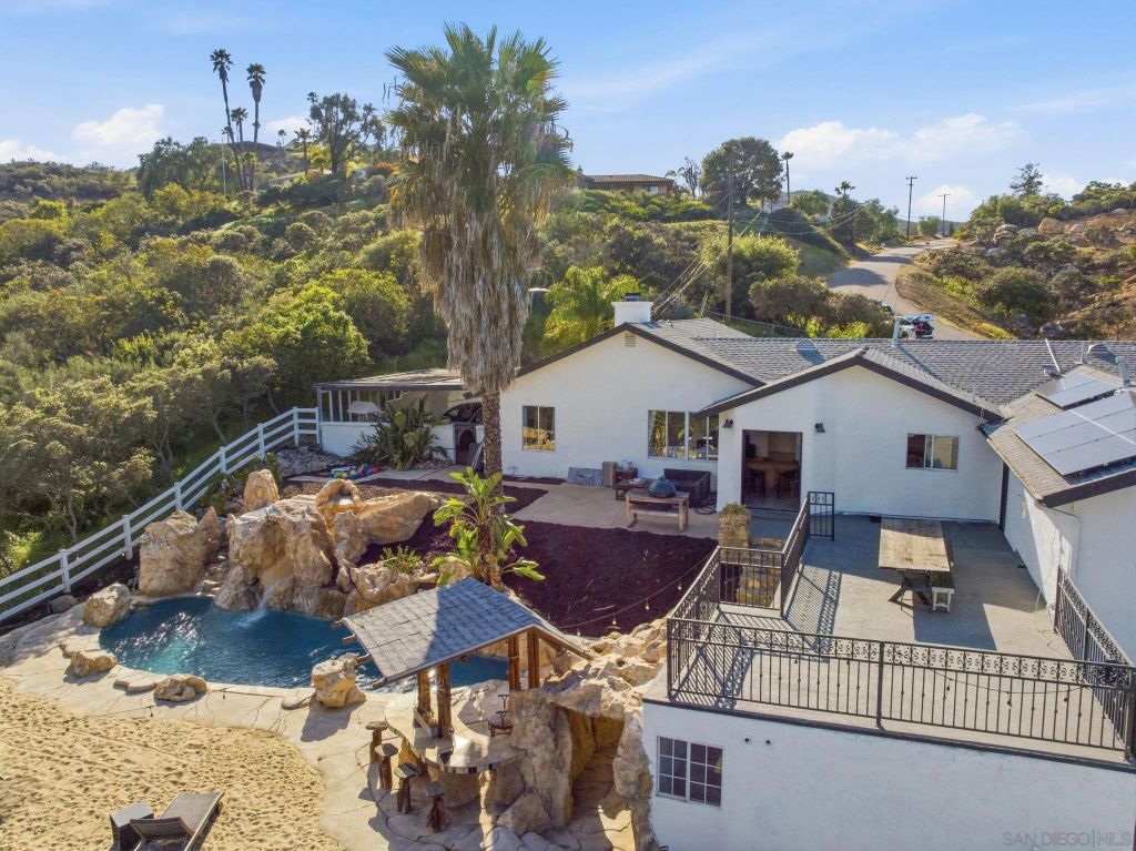 13883 Sage Mountain Ln, Jamul, CA 91935