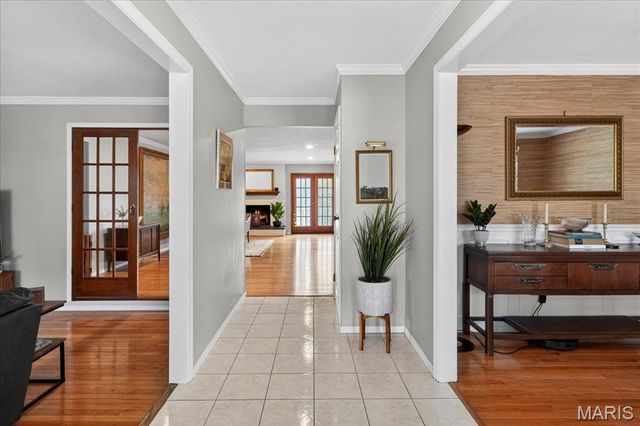 13290 Kenroyal Drive, St Louis, MO 63131