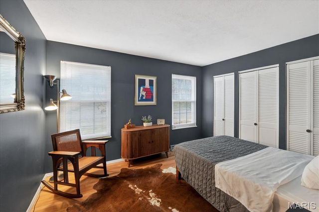 13290 Kenroyal Drive, St Louis, MO 63131