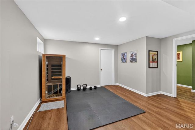 13290 Kenroyal Drive, St Louis, MO 63131