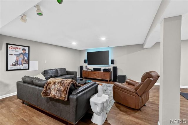 13290 Kenroyal Drive, St Louis, MO 63131