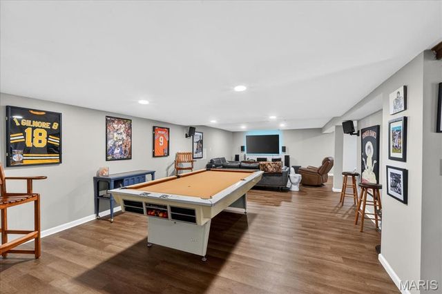 13290 Kenroyal Drive, St Louis, MO 63131