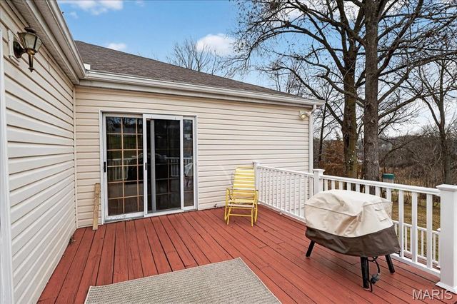 13290 Kenroyal Drive, St Louis, MO 63131