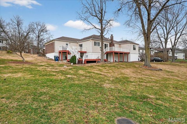 13290 Kenroyal Drive, St Louis, MO 63131