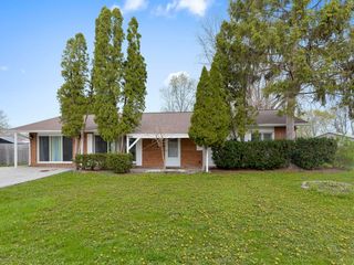 595 Aberdeen Street, Hoffman Estates, IL 60169