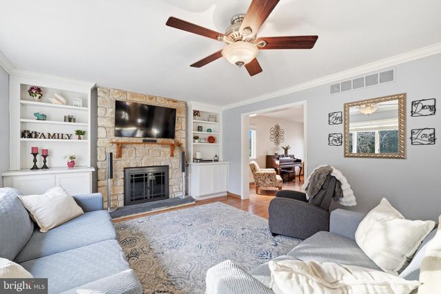 3 SWEET GUM LN, Horsham, PA 19044