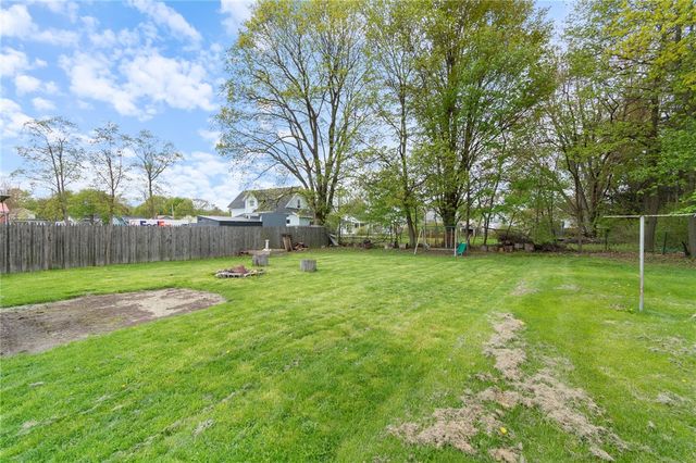 37 Holley Street, Lyons, NY 14489
