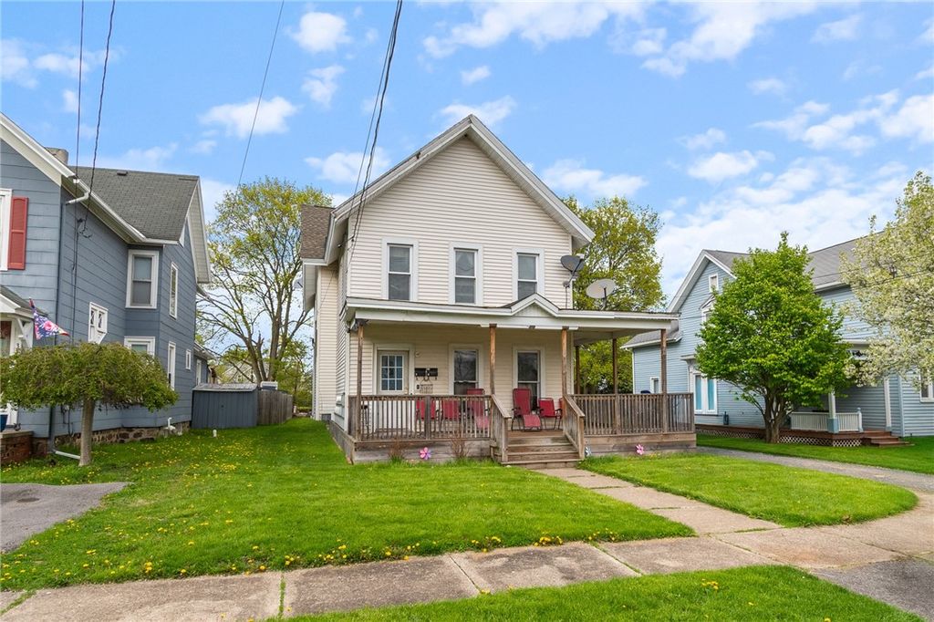 37 Holley Street, Lyons, NY 14489