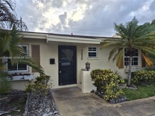 3035 NW 68th Street 12D, Fort Lauderdale, FL 33309
