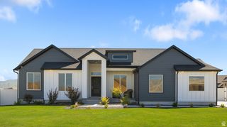 529 E HETFIELD DR #102, Grantsville, UT 84029