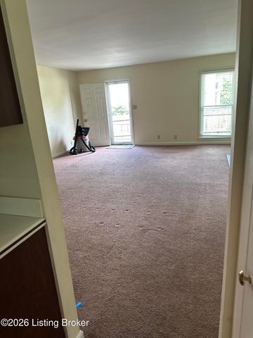 2707 Langdon Dr, Louisville, KY 40241