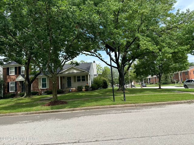 2707 Langdon Dr, Louisville, KY 40241
