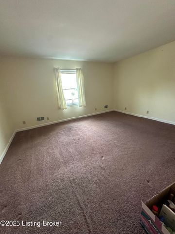 2707 Langdon Dr, Louisville, KY 40241
