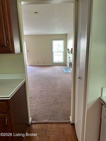 2707 Langdon Dr, Louisville, KY 40241