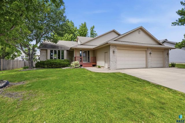 1805 S Lorne Ln Lane, Sioux Falls, SD 57106