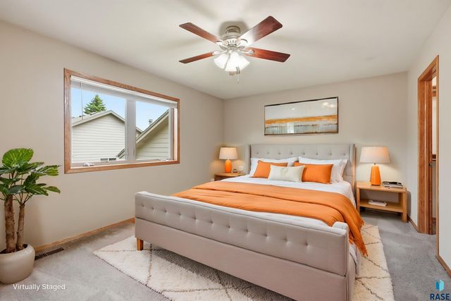 1805 S Lorne Ln Lane, Sioux Falls, SD 57106