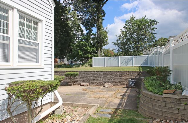 133 Helaine Road, Manchester, CT 06042