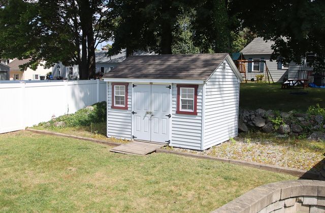 133 Helaine Road, Manchester, CT 06042