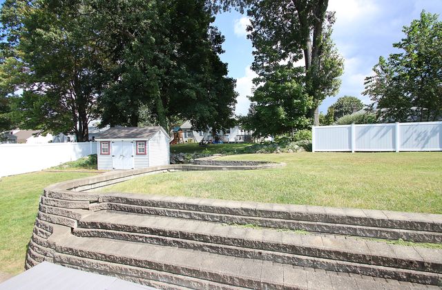 133 Helaine Road, Manchester, CT 06042