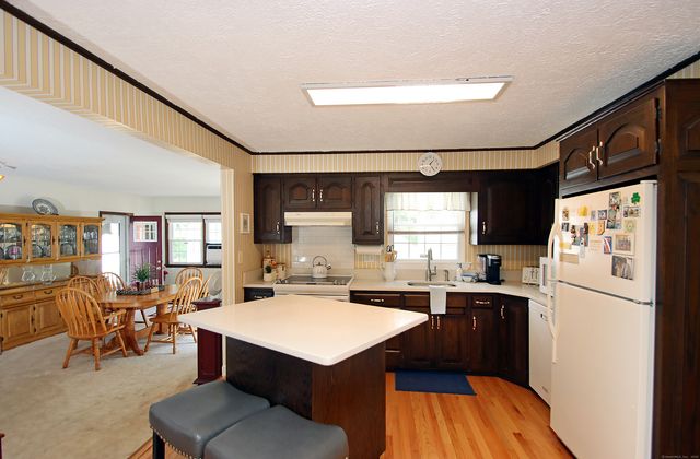 133 Helaine Road, Manchester, CT 06042