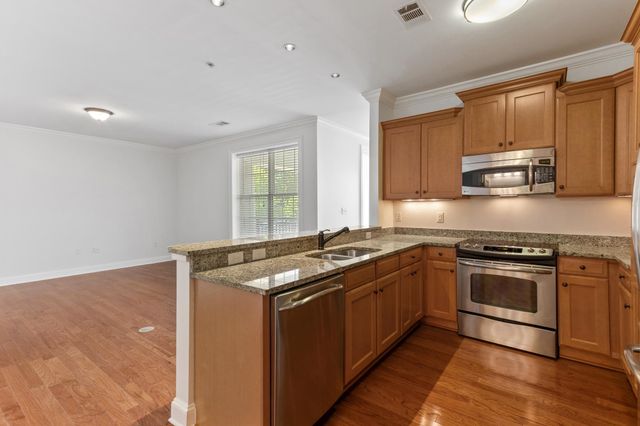 3520 Central Ave Apt 103, Memphis, TN 38111