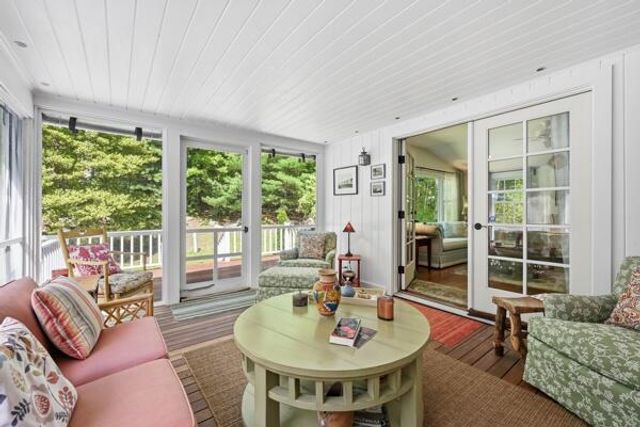 27 Two Ponds Road, Falmouth, MA 02540