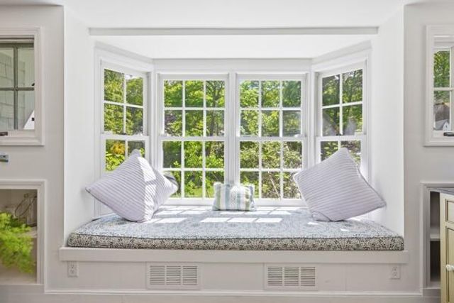 27 Two Ponds Road, Falmouth, MA 02540