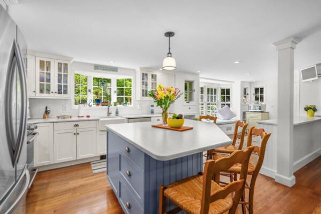 27 Two Ponds Road, Falmouth, MA 02540