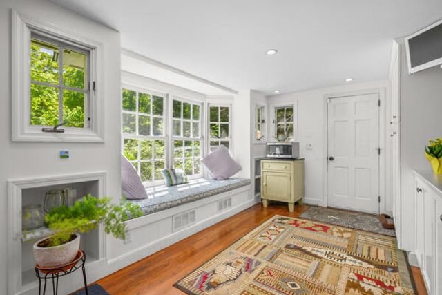 27 Two Ponds Road, Falmouth, MA 02540