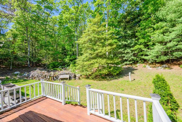 27 Two Ponds Road, Falmouth, MA 02540