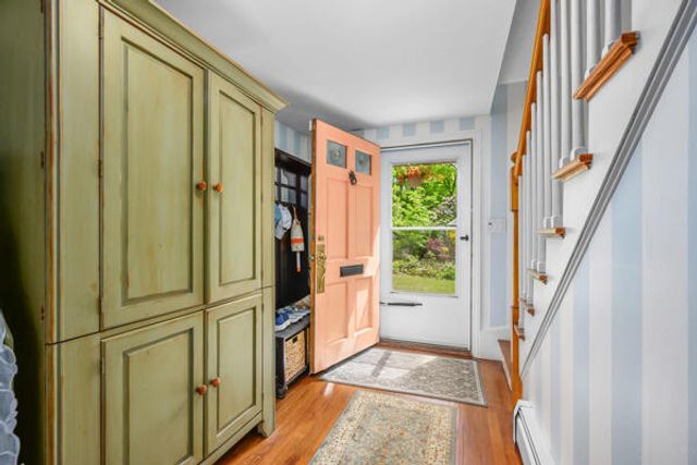 27 Two Ponds Road, Falmouth, MA 02540