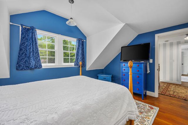 27 Two Ponds Road, Falmouth, MA 02540