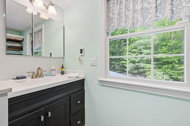 27 Two Ponds Road, Falmouth, MA 02540