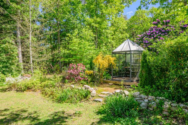 27 Two Ponds Road, Falmouth, MA 02540