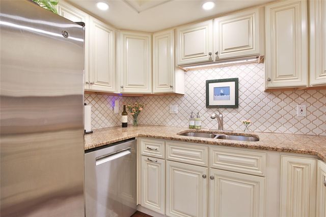 1411 57TH STREET W 1411, Bradenton, FL 34209