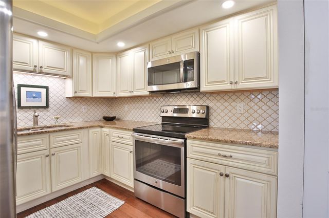 1411 57TH STREET W 1411, Bradenton, FL 34209