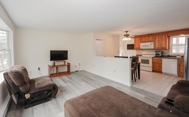 103 Saranac Drive, Nashua, NH 03062