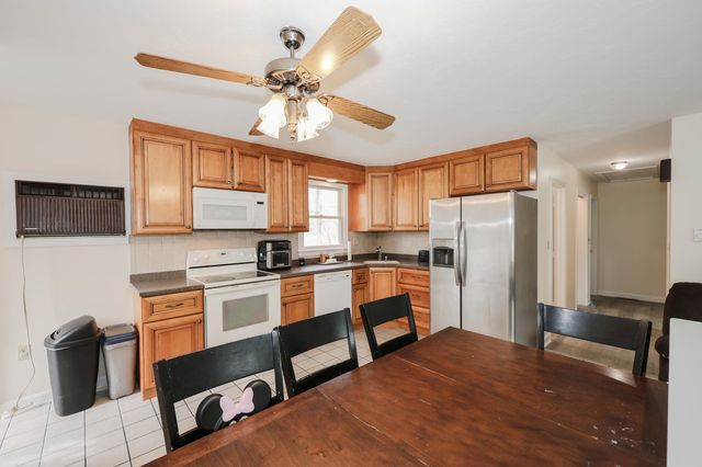 103 Saranac Drive, Nashua, NH 03062