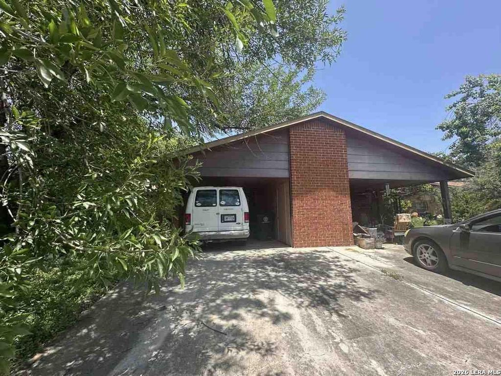 1521 Eichen, New Braunfels, TX 78130