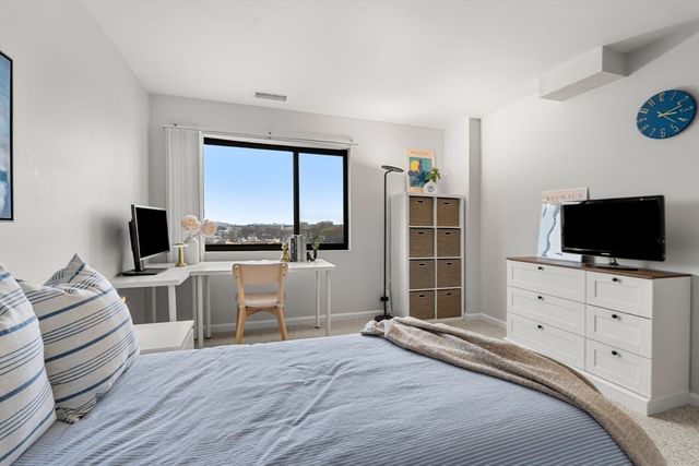 3920 Mystic Valley Pkwy 704, Medford, MA 02155