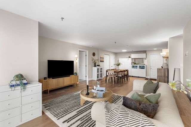 3920 Mystic Valley Pkwy 704, Medford, MA 02155