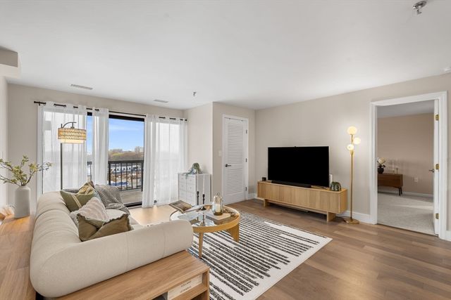 3920 Mystic Valley Pkwy 704, Medford, MA 02155