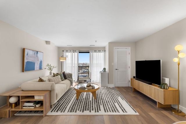 3920 Mystic Valley Pkwy 704, Medford, MA 02155