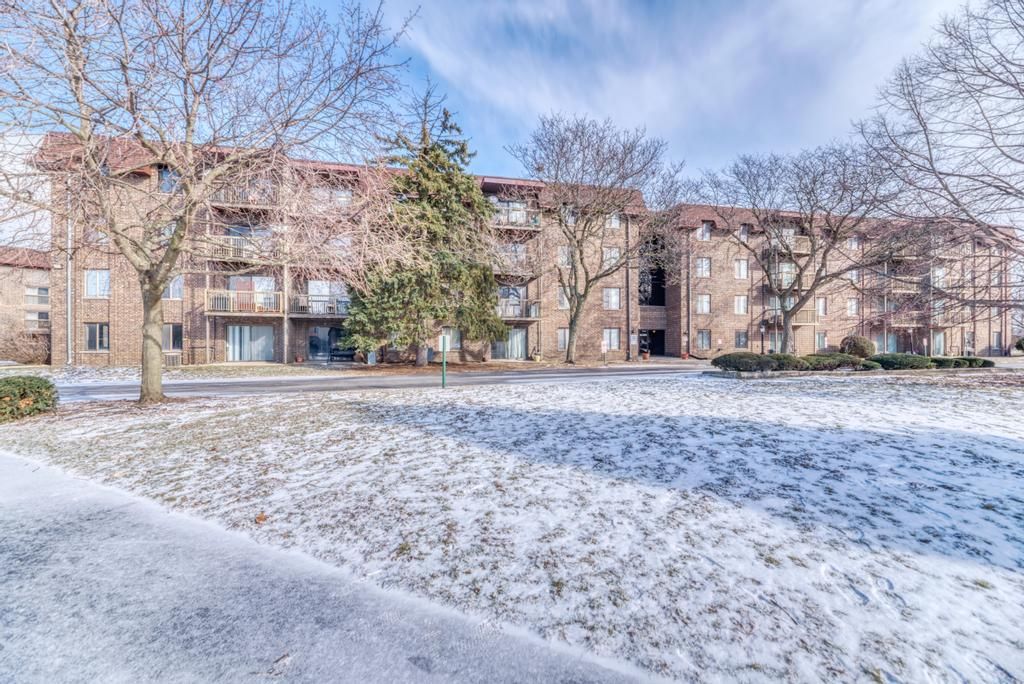 830 Elder Road B303, Homewood, IL 60430
