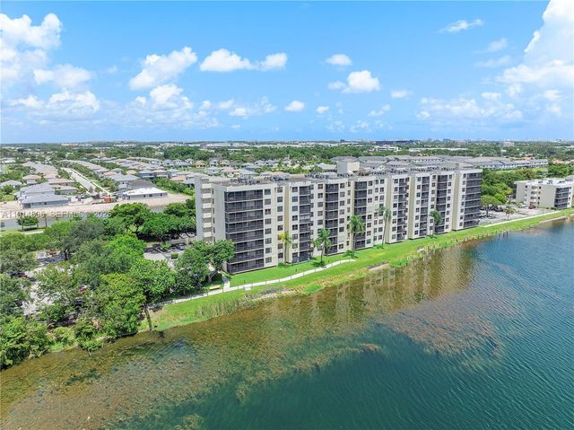 105 Lake Emerald Drive 216, Oakland Park, FL 33309