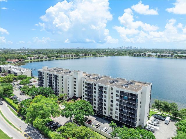 105 Lake Emerald Drive 216, Oakland Park, FL 33309