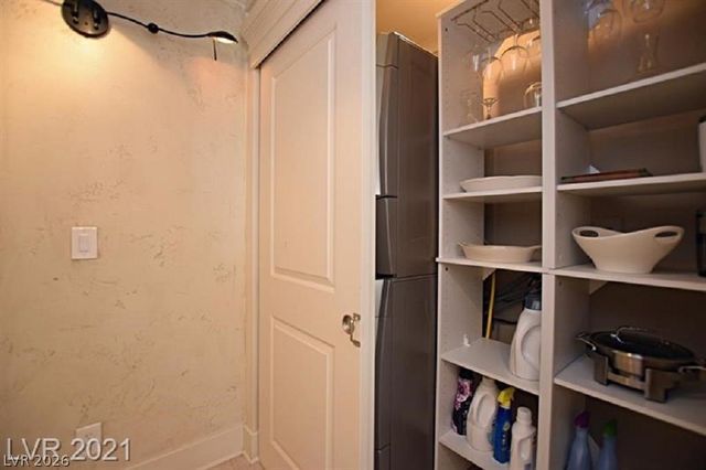 251 South Green Valley Parkway 5821, Henderson, NV 89012