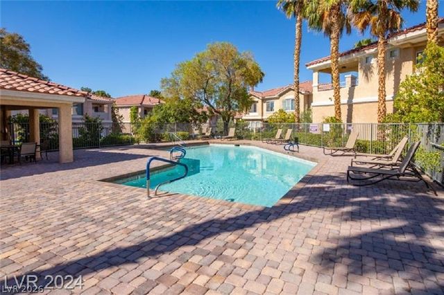 251 South Green Valley Parkway 5821, Henderson, NV 89012